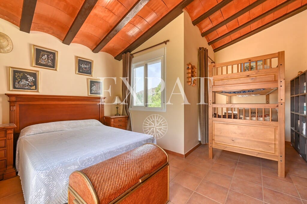 3 soverom Finca/Herregård til salgs i Sayalonga med svømmebasseng - € 365 000 (Ref: 9936029)