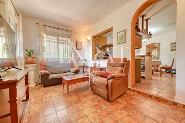3 soverom Finca/Herregård til salgs i Sayalonga med svømmebasseng - € 365 000 (Ref: 9936029)