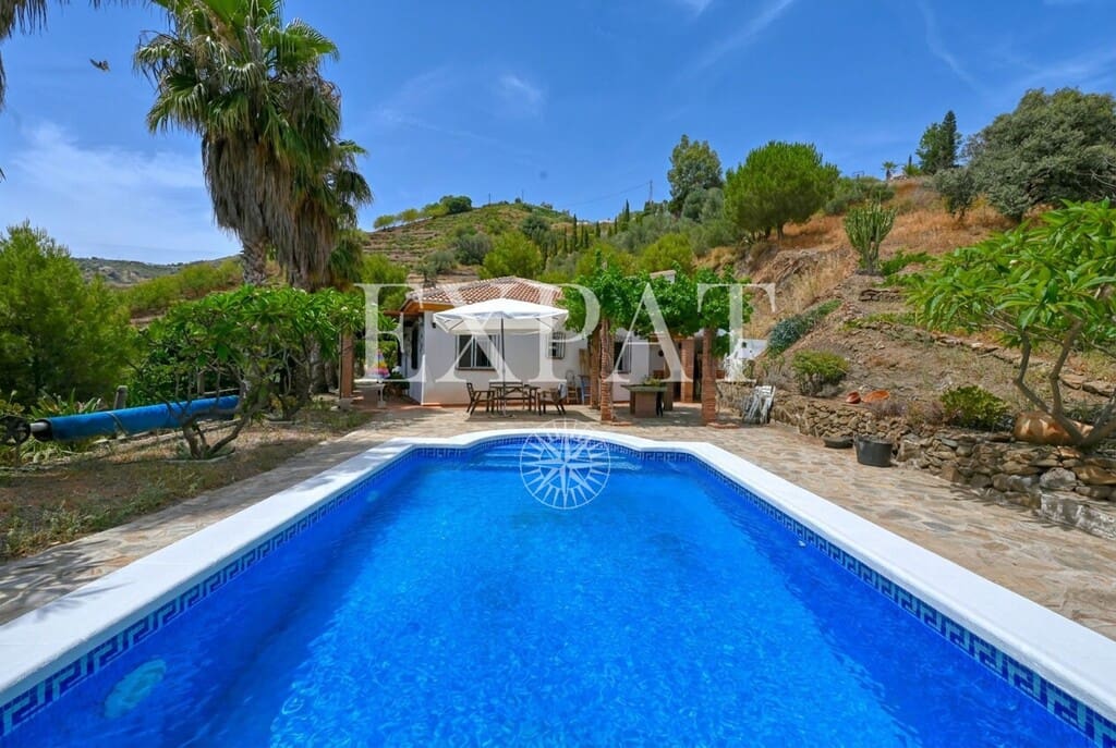 3 soverom Finca/Herregård til salgs i Sayalonga med svømmebasseng - € 365 000 (Ref: 9936029)