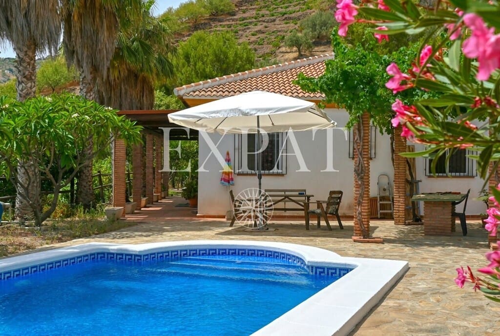 3 soverom Finca/Herregård til salgs i Sayalonga med svømmebasseng - € 365 000 (Ref: 9936029)