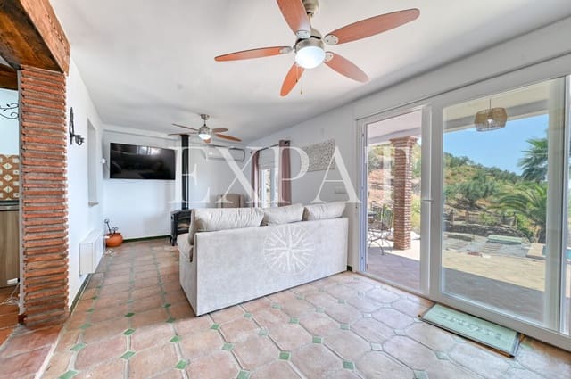 4 Zimmer Finca/Landgut zu verkaufen in Cómpeta mit Pool - 650.000 € (Ref: 9953872)