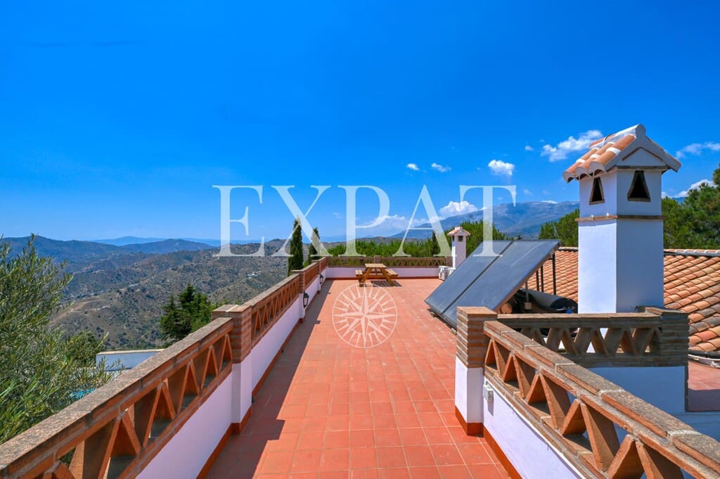 4 chambre Finca/Maison de Campagne à vendre à Competa avec piscine - 650 000 € (Ref: 9953872)