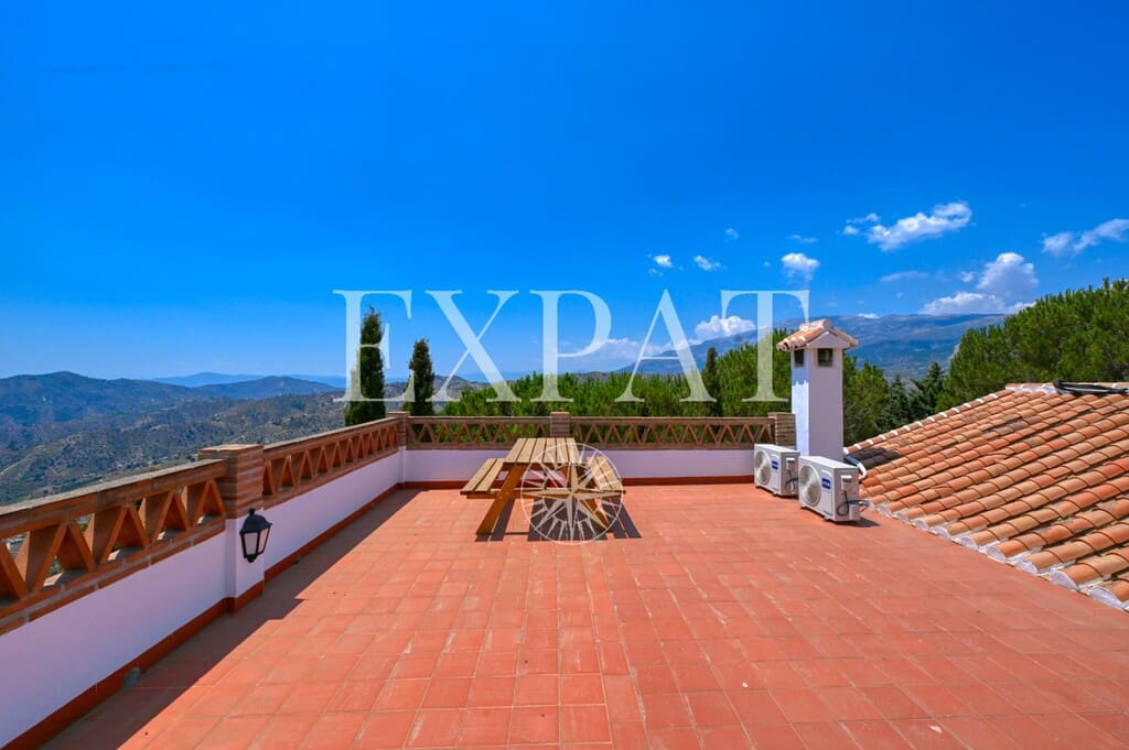 4 chambre Finca/Maison de Campagne à vendre à Competa avec piscine - 650 000 € (Ref: 9953872)