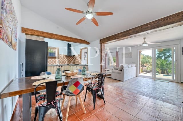 4 Zimmer Finca/Landgut zu verkaufen in Cómpeta mit Pool - 650.000 € (Ref: 9953872)