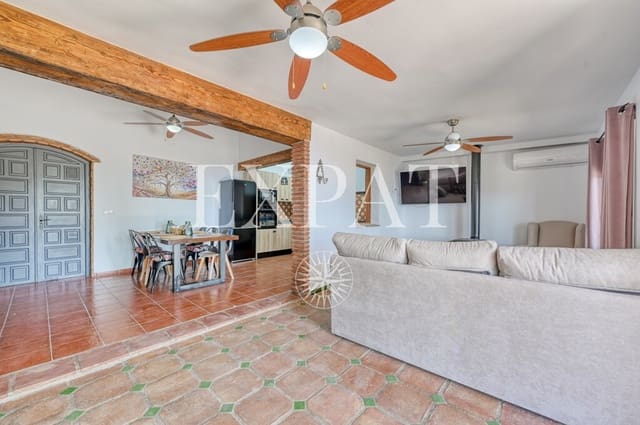 4 Zimmer Finca/Landgut zu verkaufen in Cómpeta mit Pool - 650.000 € (Ref: 9953872)