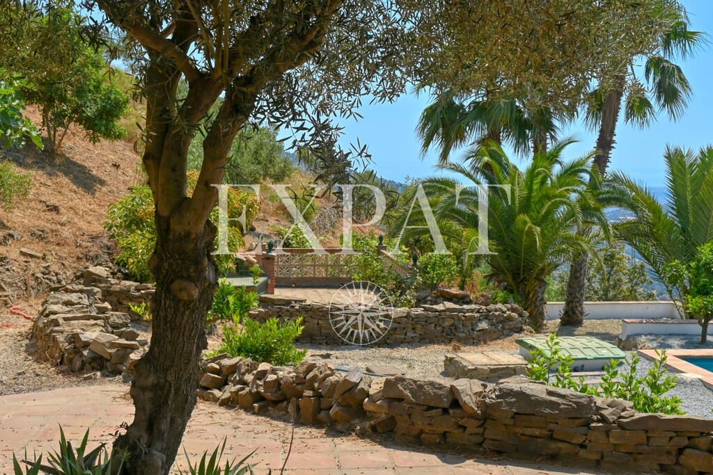 4 chambre Finca/Maison de Campagne à vendre à Competa avec piscine - 650 000 € (Ref: 9953872)