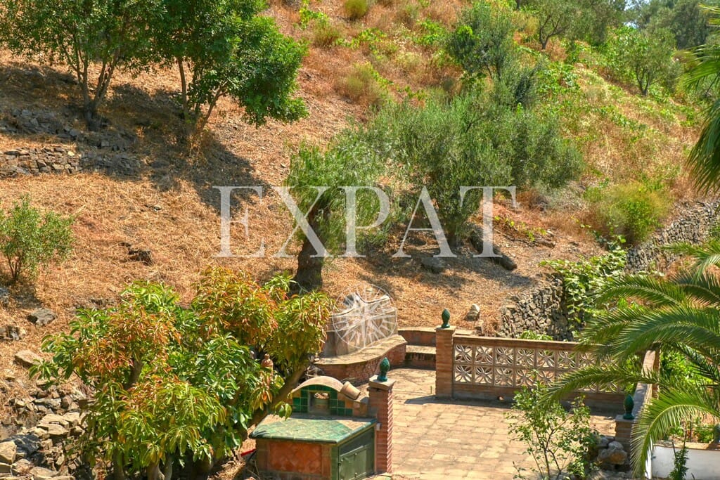 4 chambre Finca/Maison de Campagne à vendre à Competa avec piscine - 650 000 € (Ref: 9953872)