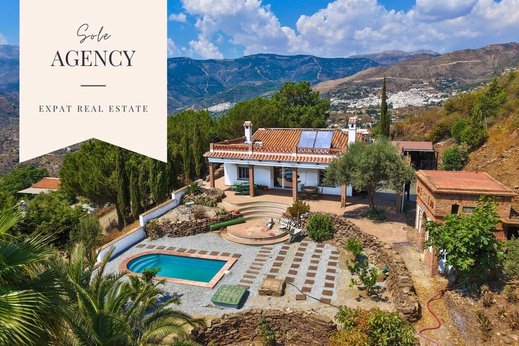 4 bedroom Finca/Country House for sale in Competa with pool - € 650,000 (Ref: 9953872)