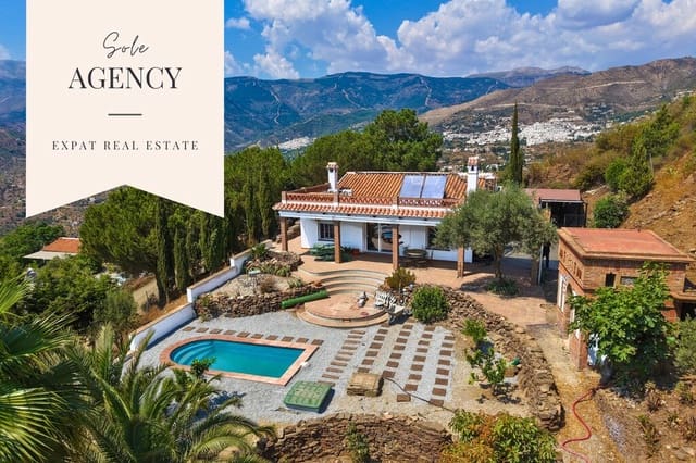 Finca/Casa Rural de 4 habitaciones en Cómpeta en venta con piscina - 650.000 € (Ref: 9953872)