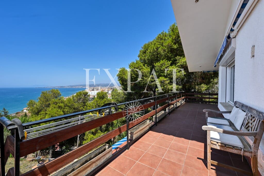 5 chambre Villa/Maison à vendre à Mezquitilla avec piscine garage - 995 000 € (Ref: 9966298)
