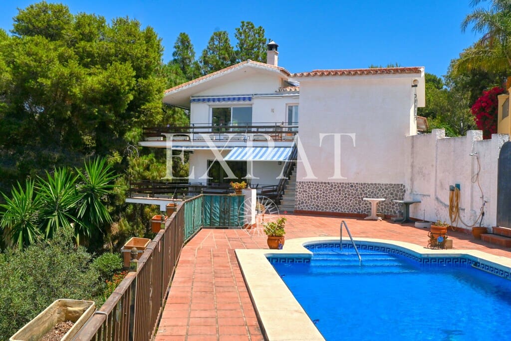 5 chambre Villa/Maison à vendre à Mezquitilla avec piscine garage - 995 000 € (Ref: 9966298)