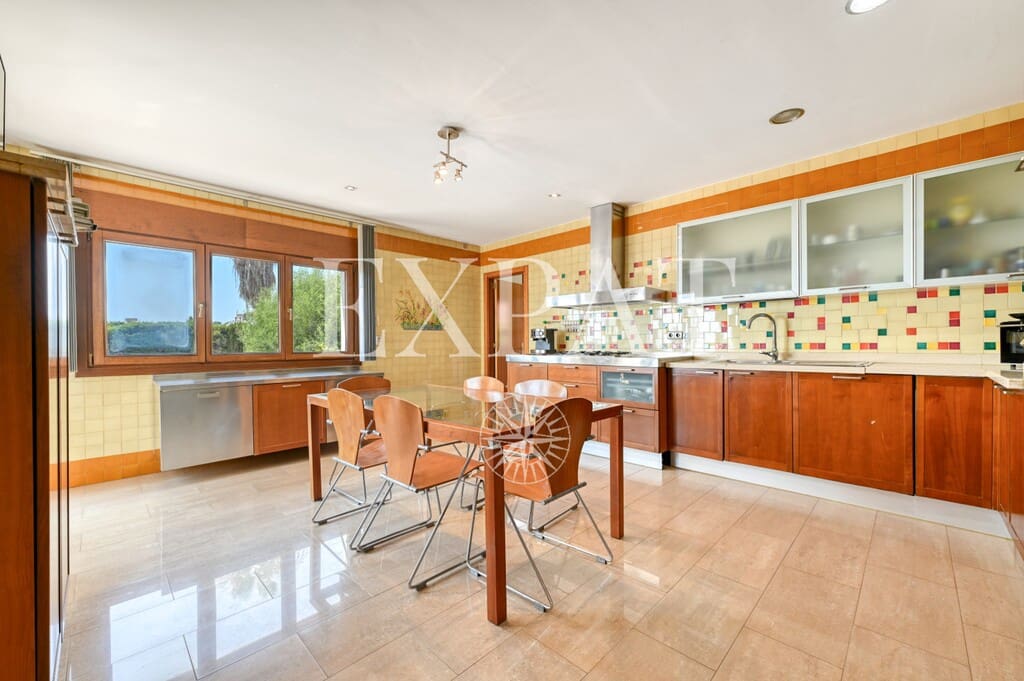 Chalet de 6 habitaciones en Málaga ciudad en venta con piscina garaje - 1.590.000 € (Ref: 9994845)
