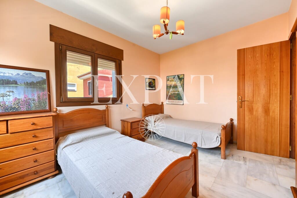 Chalet de 6 habitaciones en Málaga ciudad en venta con piscina garaje - 1.590.000 € (Ref: 9994845)
