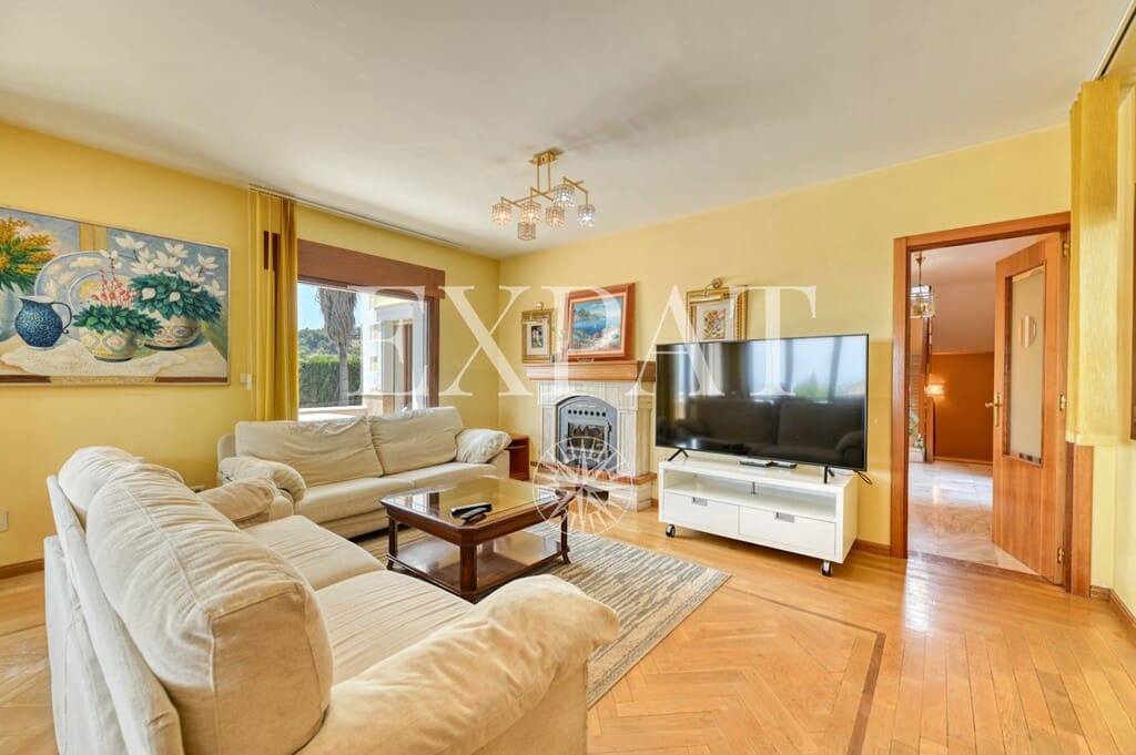 Chalet de 6 habitaciones en Málaga ciudad en venta con piscina garaje - 1.590.000 € (Ref: 9994845)