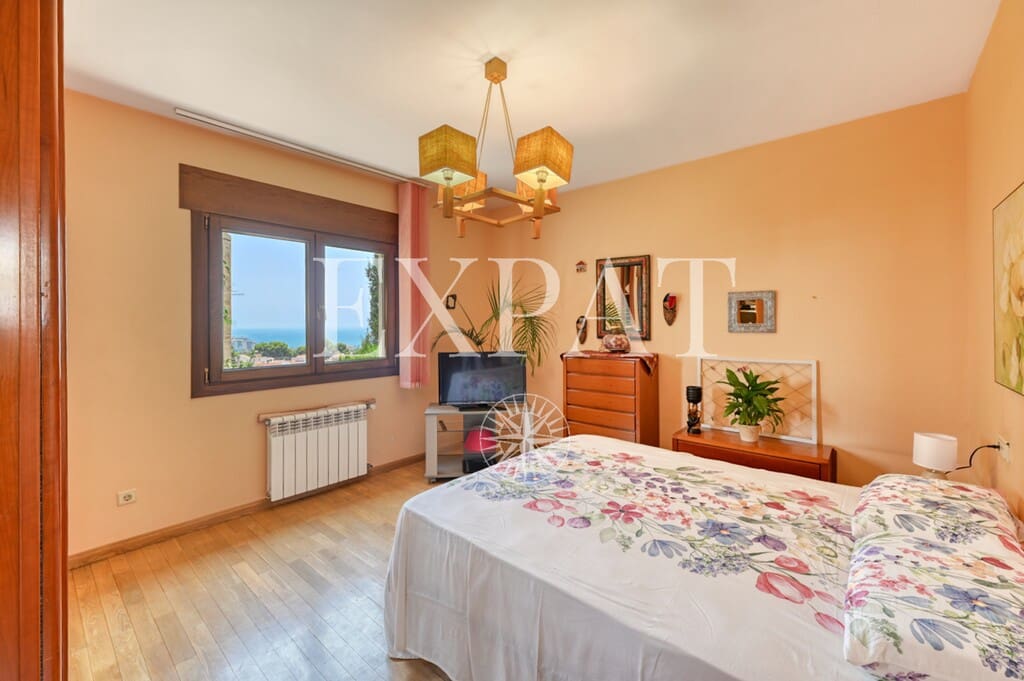 Chalet de 6 habitaciones en Málaga ciudad en venta con piscina garaje - 1.590.000 € (Ref: 9994845)