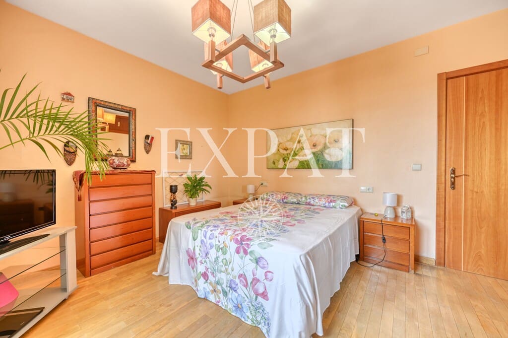 Chalet de 6 habitaciones en Málaga ciudad en venta con piscina garaje - 1.590.000 € (Ref: 9994845)