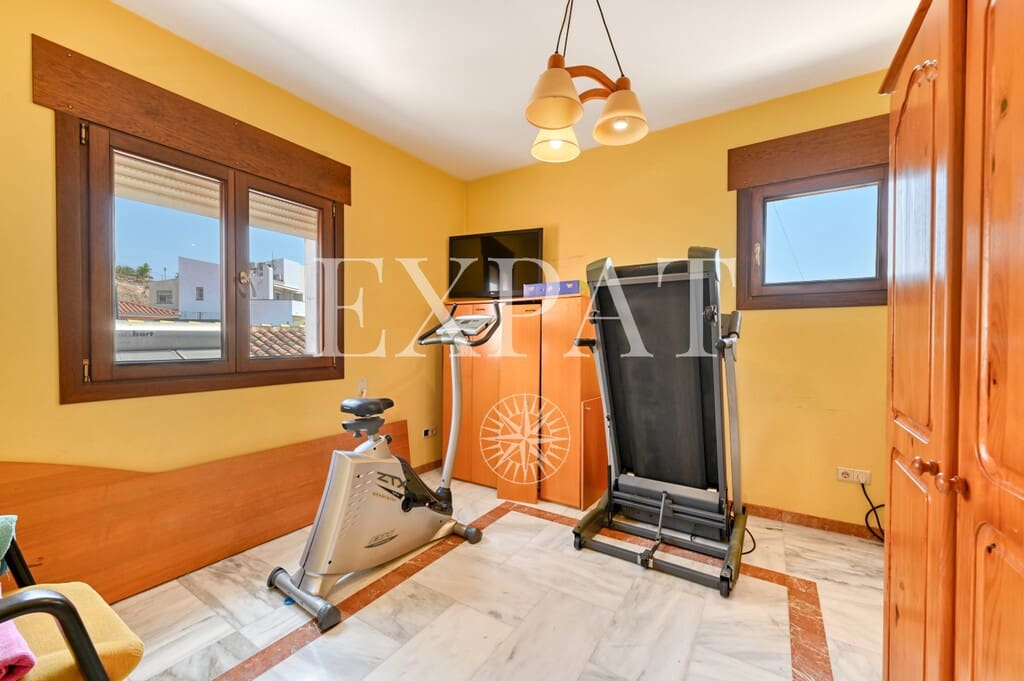Chalet de 6 habitaciones en Málaga ciudad en venta con piscina garaje - 1.590.000 € (Ref: 9994845)