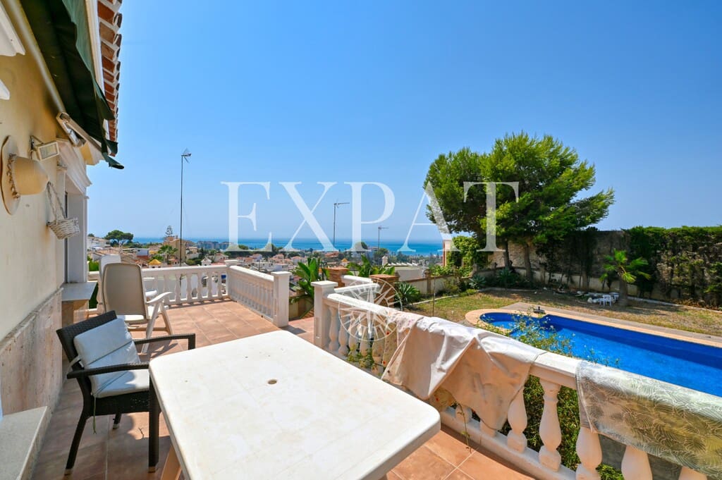 Chalet de 6 habitaciones en Málaga ciudad en venta con piscina garaje - 1.590.000 € (Ref: 9994845)