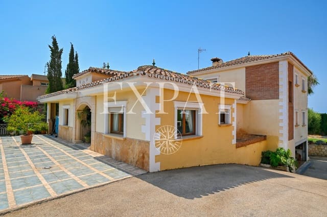 Chalet de 6 habitaciones en Pedregalejo, Málaga ciudad en venta con piscina garaje - 1.590.000 € (Ref: 9994845)