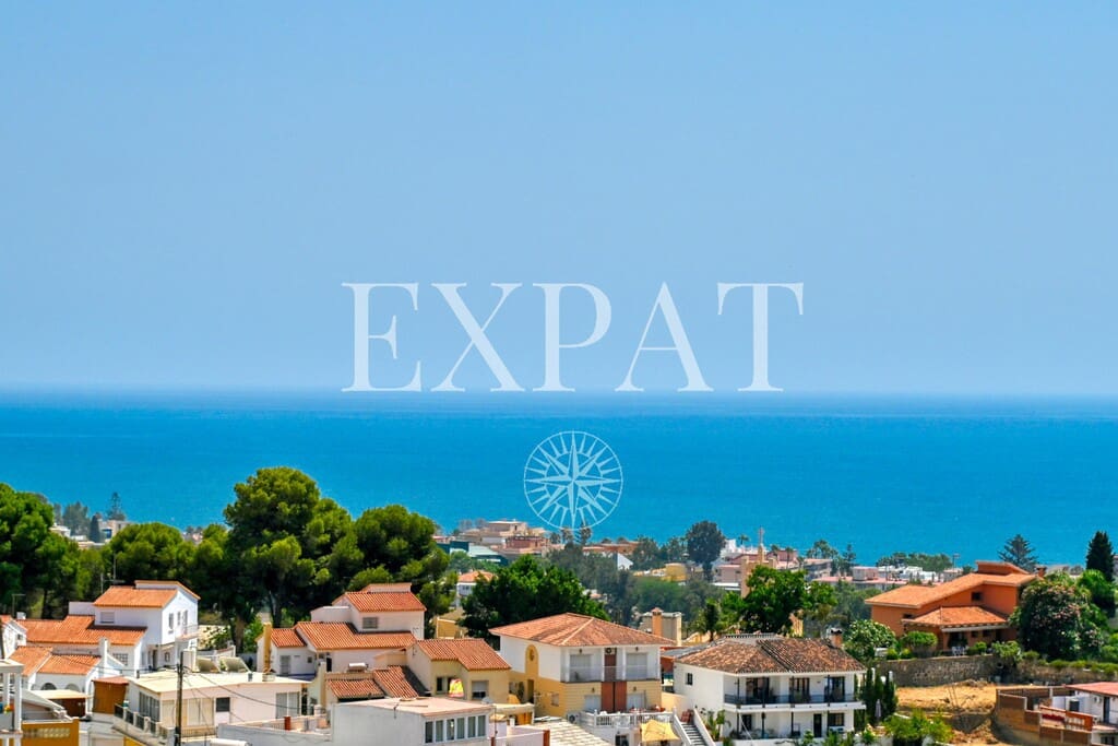 Chalet de 6 habitaciones en Málaga ciudad en venta con piscina garaje - 1.590.000 € (Ref: 9994845)