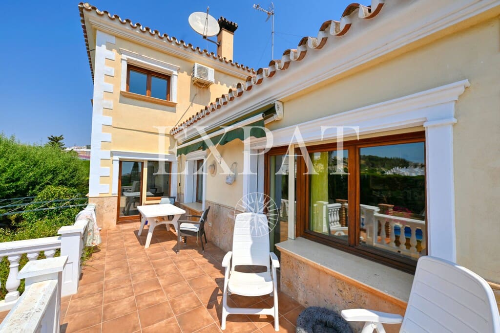 Chalet de 6 habitaciones en Málaga ciudad en venta con piscina garaje - 1.590.000 € (Ref: 9994845)