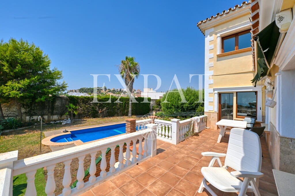 Chalet de 6 habitaciones en Málaga ciudad en venta con piscina garaje - 1.590.000 € (Ref: 9994845)