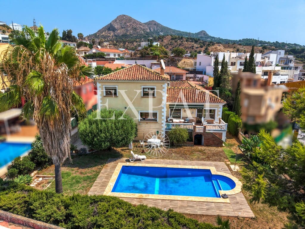 Chalet de 6 habitaciones en Málaga ciudad en venta con piscina garaje - 1.590.000 € (Ref: 9994845)