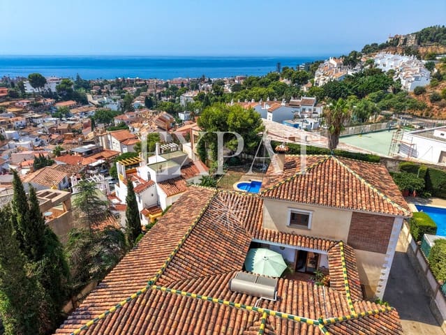 Chalet de 6 habitaciones en Pedregalejo, Málaga ciudad en venta con piscina garaje - 1.590.000 € (Ref: 9994845)
