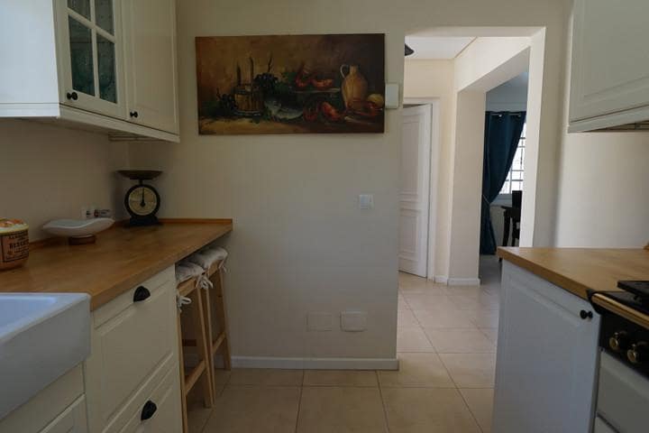 6 soveværelse Villa til salg i Nueva Andalucia med swimmingpool garage - € 1.100.000 (Ref: 10001373)