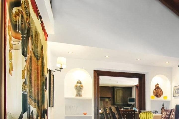 5 bedroom Villa for sale in Benahavis with pool garage - € 2,900,000 (Ref: 10001374)