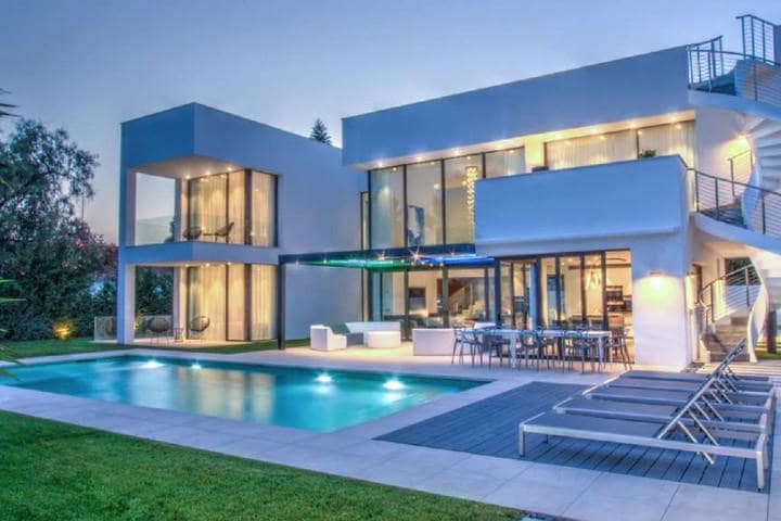 7 sypialnia Willa na sprzedaż w Puerto Banus z basenem garażem - 4 950 000 € (Ref: 10001375)