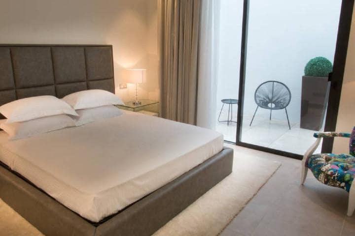 7 sypialnia Willa na sprzedaż w Puerto Banus z basenem garażem - 4 950 000 € (Ref: 10001375)