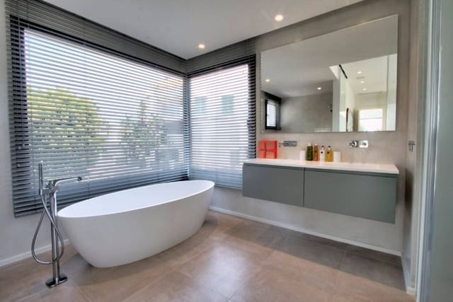 7 soverom Villa til salgs i Puerto Banus, Marbella med svømmebasseng garasje - € 4 950 000 (Ref: 10001375)