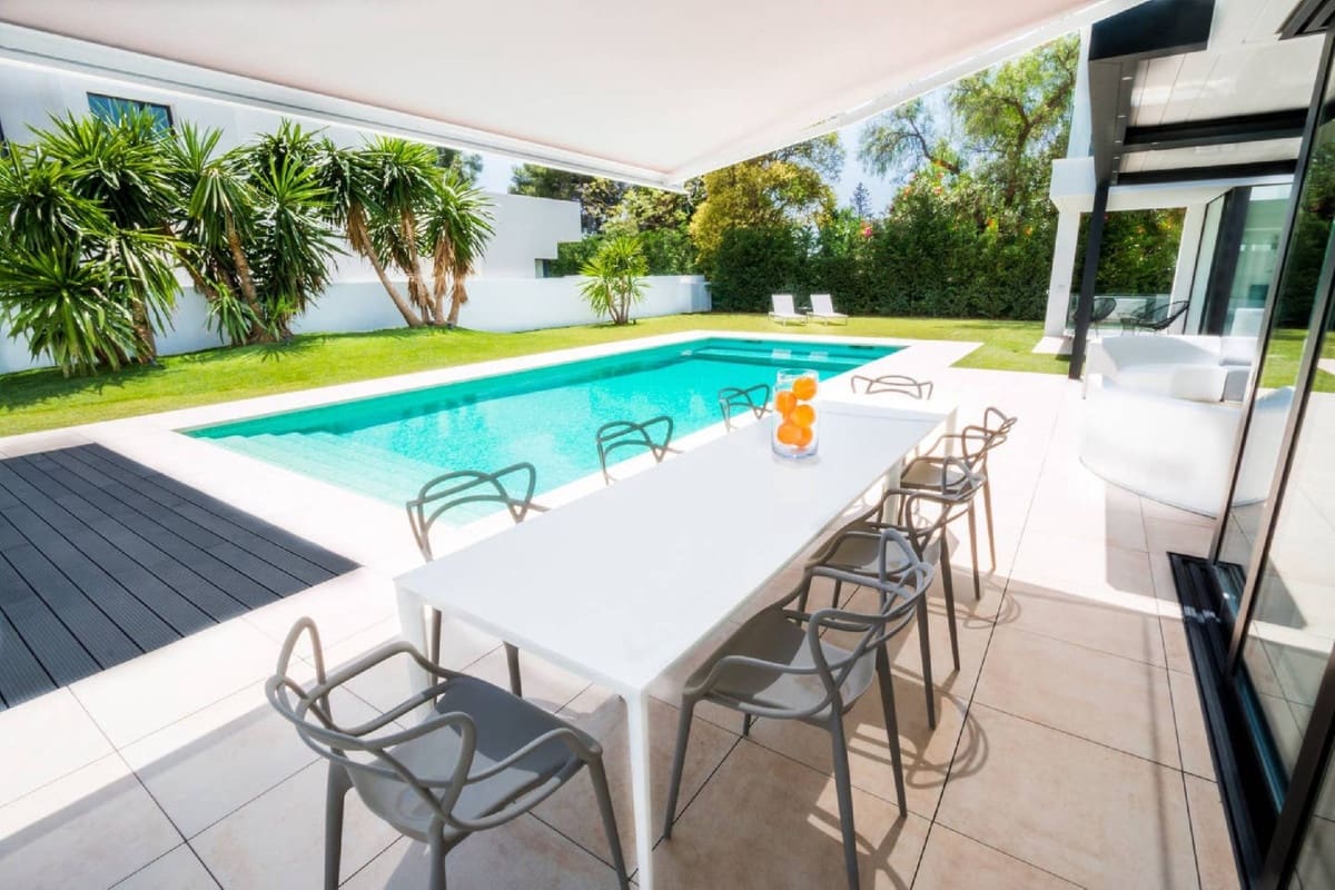 7 sypialnia Willa na sprzedaż w Puerto Banus z basenem garażem - 4 950 000 € (Ref: 10001375)