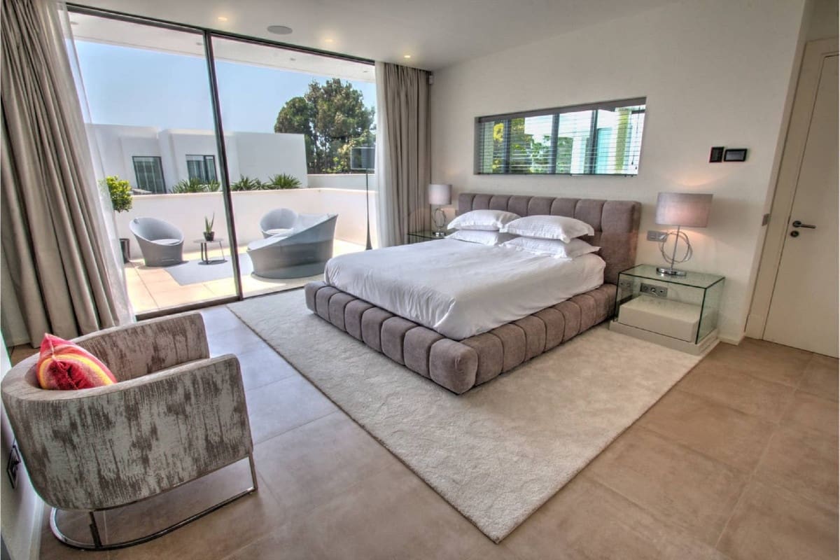 7 sypialnia Willa na sprzedaż w Puerto Banus z basenem garażem - 4 950 000 € (Ref: 10001375)