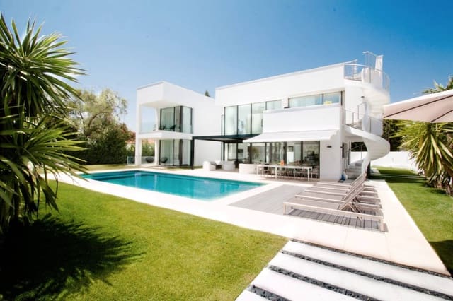 7 soverom Villa til salgs i Puerto Banus, Marbella med svømmebasseng garasje - € 4 950 000 (Ref: 10001375)