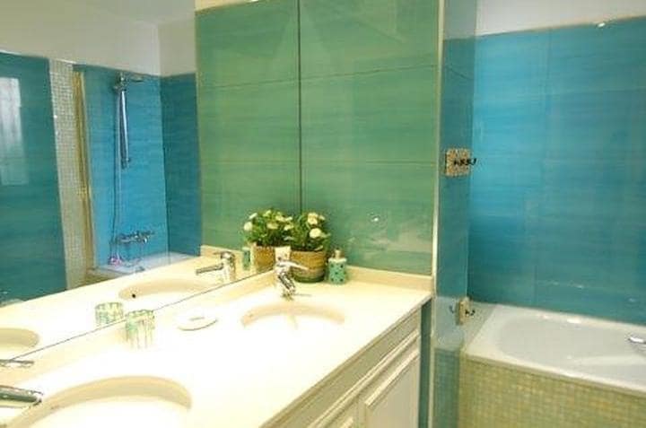 3 sovrum Lägenhet till salu i Nueva Andalucia med pool garage - 339 000 € (Ref: 10001376)