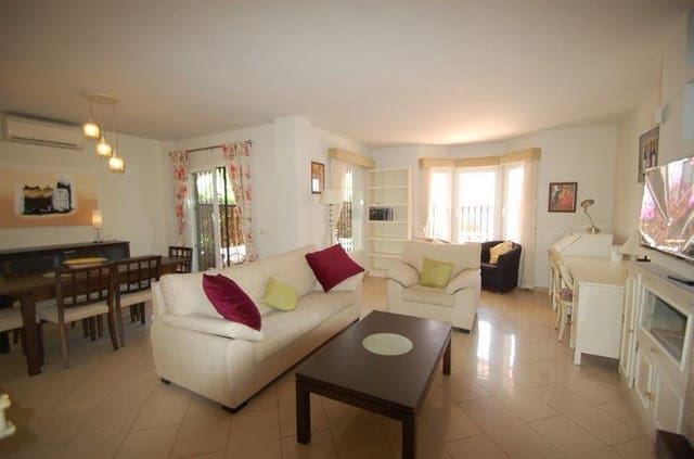 3 soverom Leilighet til salgs i Nueva Andalucia, Marbella med svømmebasseng garasje - € 339 000 (Ref: 10001376)