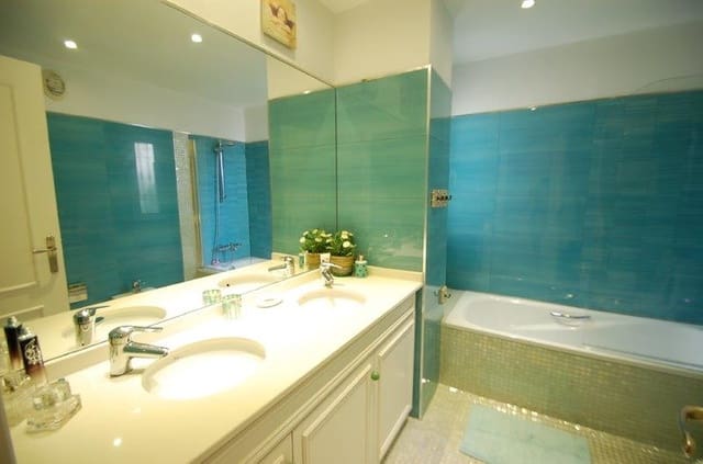 3 soverom Leilighet til salgs i Nueva Andalucia, Marbella med svømmebasseng garasje - € 339 000 (Ref: 10001376)