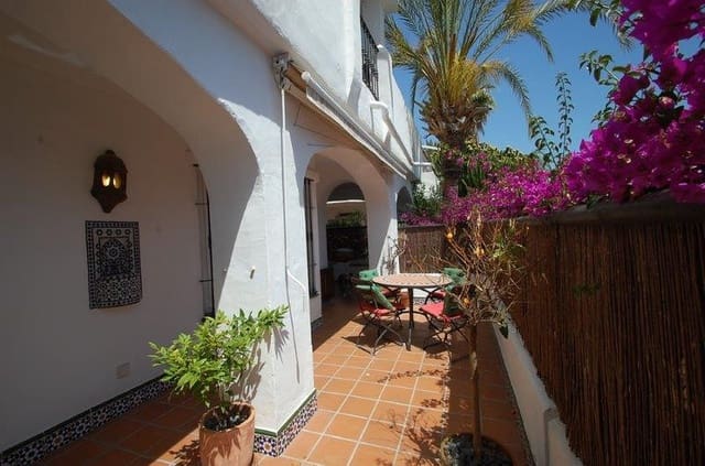 3 soverom Leilighet til salgs i Nueva Andalucia, Marbella med svømmebasseng garasje - € 339 000 (Ref: 10001376)