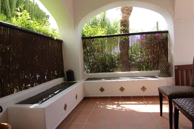 3 soverom Leilighet til salgs i Nueva Andalucia, Marbella med svømmebasseng garasje - € 339 000 (Ref: 10001376)