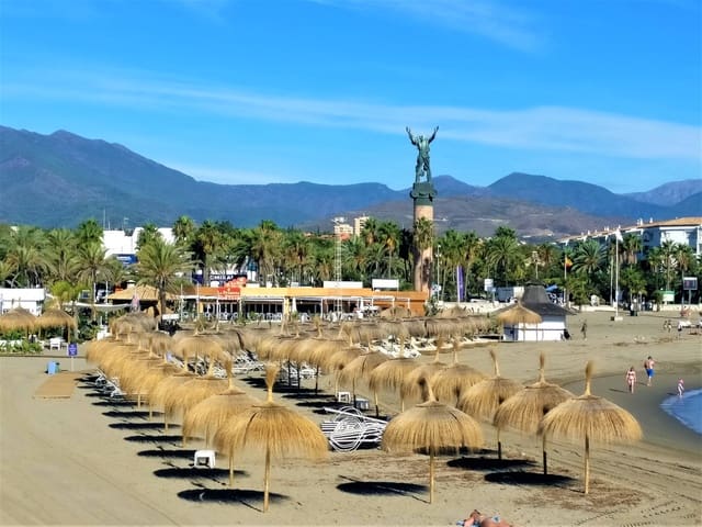 2 makuuhuone Huoneisto myytävänä paikassa Puerto Banus, Marbella - 440 000 € (Ref: 10001377)