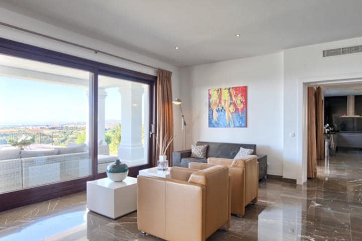 5 Zimmer Villa zu verkaufen in Benahavis mit Pool Garage - 3.900.000 € (Ref: 10001378)