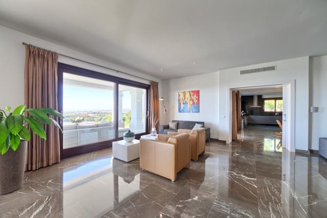 5 Zimmer Villa zu verkaufen in Benahavís mit Pool Garage - 3.900.000 € (Ref: 10001378)