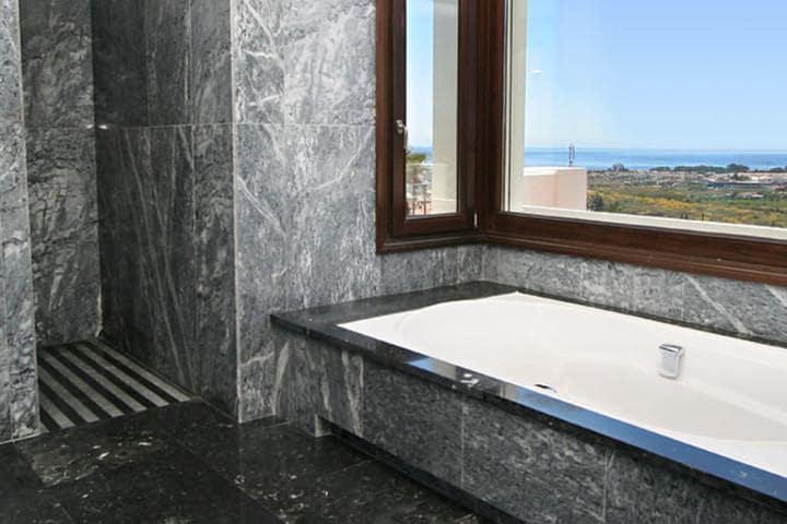 5 Zimmer Villa zu verkaufen in Benahavis mit Pool Garage - 3.900.000 € (Ref: 10001378)