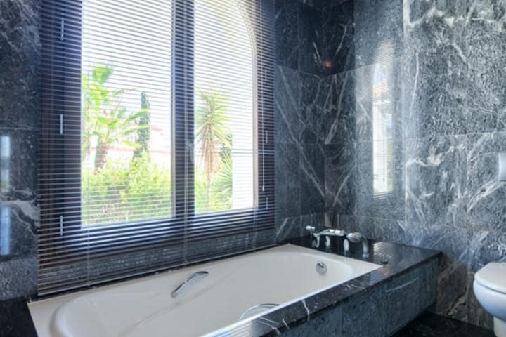 5 Zimmer Villa zu verkaufen in Benahavis mit Pool Garage - 3.900.000 € (Ref: 10001378)