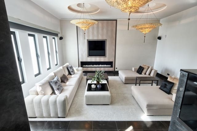 8 sypialnia Willa na sprzedaż w Marbella z basenem garażem - 5 900 000 € (Ref: 10001379)