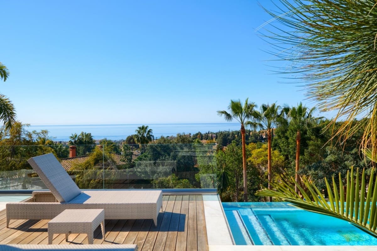 8 sypialnia Willa na sprzedaż w Marbella z basenem garażem - 5 900 000 € (Ref: 10001379)