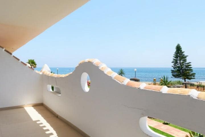Apartamento de 2 habitaciones en Calahonda en venta con piscina garaje - 499.000 € (Ref: 10001382)