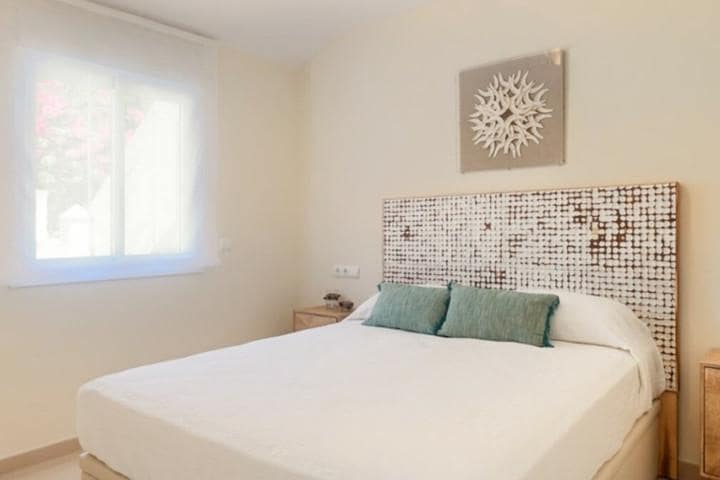 Apartamento de 2 habitaciones en Calahonda en venta con piscina garaje - 499.000 € (Ref: 10001382)